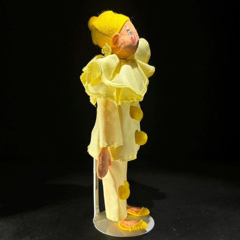 Vintage Annalee Clown Doll – 1990s Yellow Pom-Pom Costume, 10